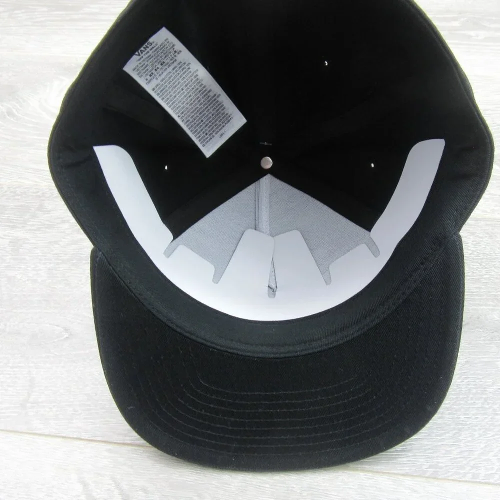 Vans Off The Wall "The Coldest In Town" Trucker Hat Snapback OS NEW - Picture 11 of 13